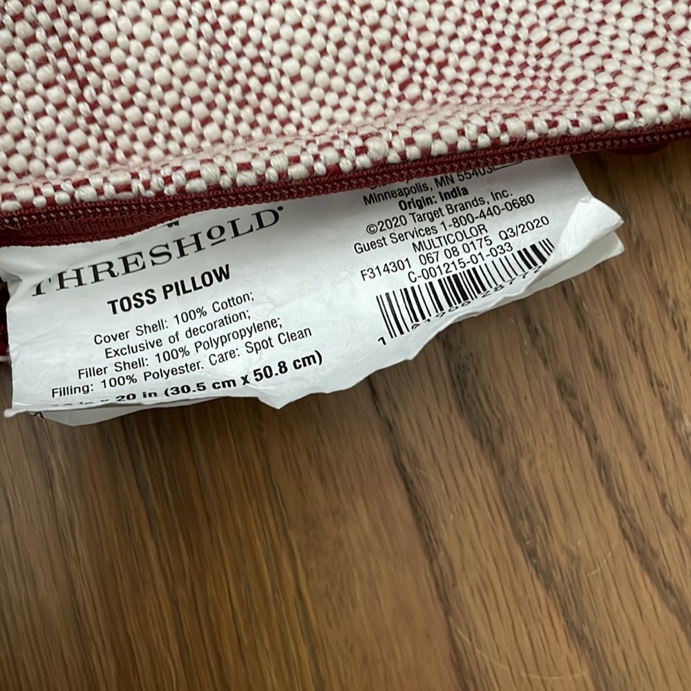 Threshold Pillowcase - Picture 4 of 4